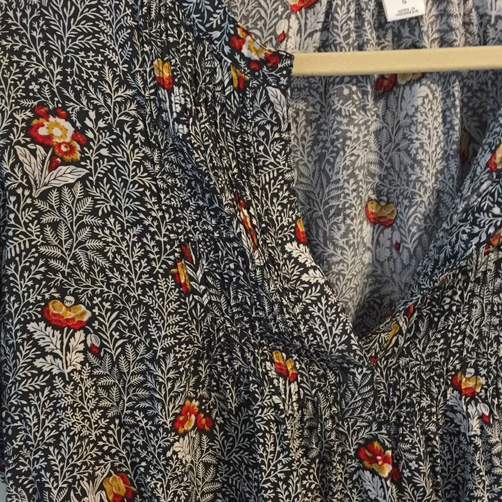 Flattering Fall Top - Picture 2 of 3